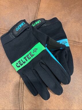 Celtek Neon Snowboard Glove Liners